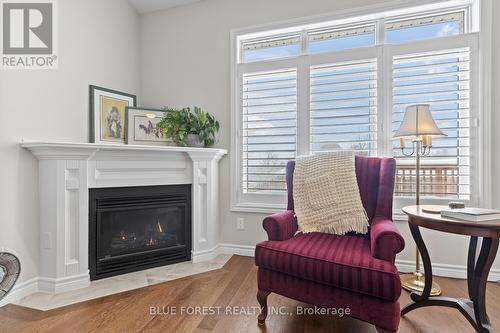 111 - 2250 Buroak Drive, London North (North S), ON - Indoor Photo Showing Living Room With Fireplace
