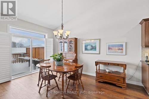 111 - 2250 Buroak Drive, London North (North S), ON - Indoor Photo Showing Dining Room