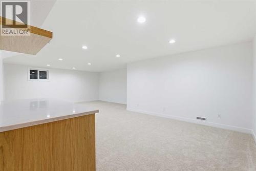 4904 Valiant Drive Nw, Calgary, AB - Indoor Photo Showing Other Room