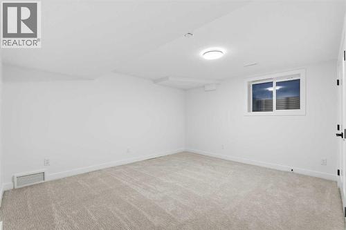 4904 Valiant Drive Nw, Calgary, AB - Indoor Photo Showing Other Room