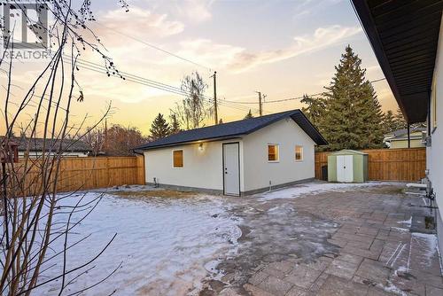 4904 Valiant Drive Nw, Calgary, AB - Outdoor