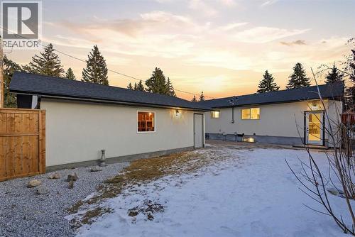 4904 Valiant Drive Nw, Calgary, AB - Outdoor