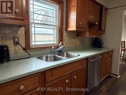 Main level Bathroom - 