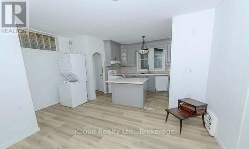 81 Florence Avenue, Kitchener, ON - Indoor Photo Showing Kitchen