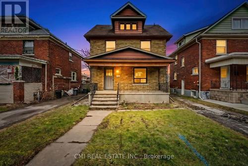 4824 FOURTH AVENUE  Niagara Falls, ON L2E 4P1