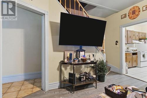 24 Fullerton Avenue, Hamilton, ON - Indoor Photo Showing Other Room
