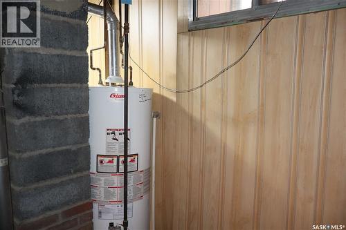 315 7Th Avenue E, Assiniboia, SK - Indoor Photo Showing Basement