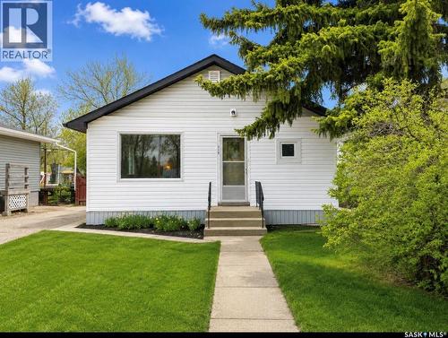 315 7Th Avenue E, Assiniboia, SK - Outdoor