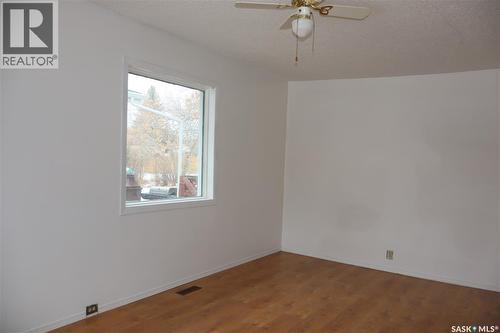 315 7Th Avenue E, Assiniboia, SK - Indoor Photo Showing Other Room