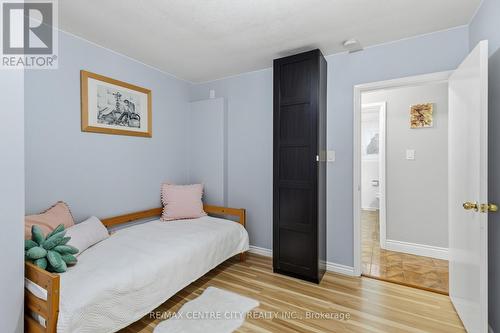 71 Sunray Avenue, London South (South V), ON - Indoor Photo Showing Bedroom