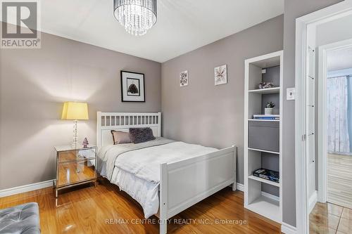 71 Sunray Avenue, London South (South V), ON - Indoor Photo Showing Bedroom