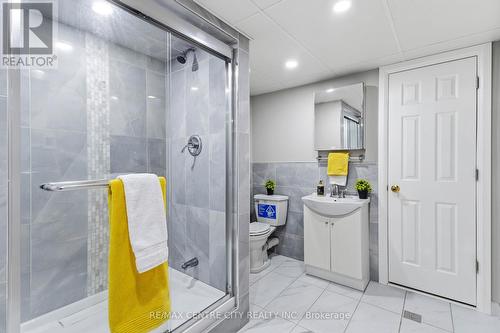 71 Sunray Avenue, London South (South V), ON - Indoor Photo Showing Bathroom