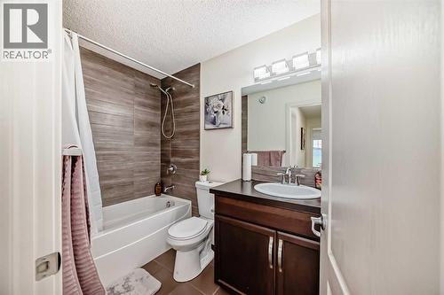 437 Auburn Bay Drive Se, Calgary, AB - Indoor Photo Showing Bathroom