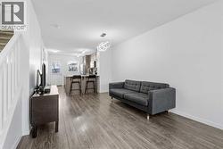 spacious living room - 