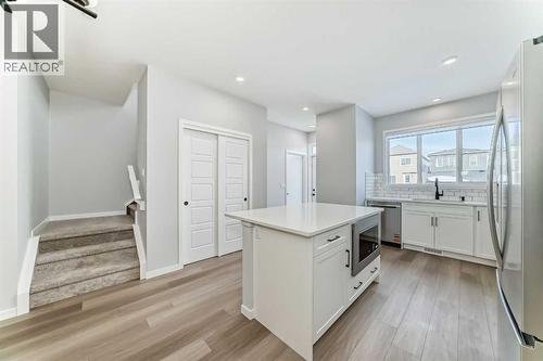 32 Creekview Common Sw, Calgary, AB - Indoor Photo Showing Other Room