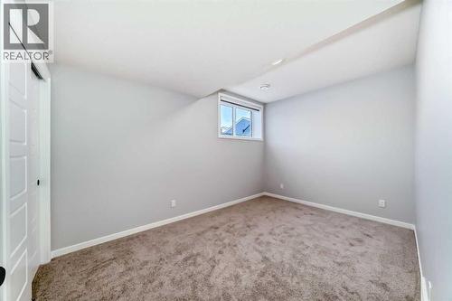 32 Creekview Common Sw, Calgary, AB - Indoor Photo Showing Other Room