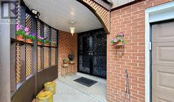 58 MARATHON CRESCENT  Toronto, ON M2R 2L7