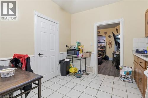 24 Fullerton Avenue, Hamilton, ON - Indoor Photo Showing Other Room