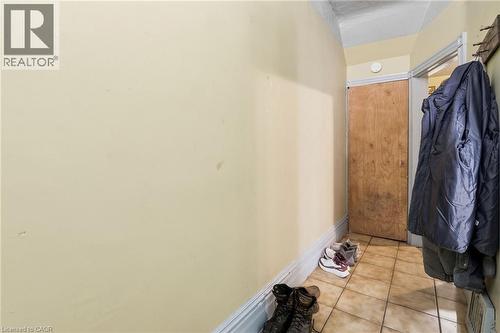 24 Fullerton Avenue, Hamilton, ON - Indoor Photo Showing Other Room