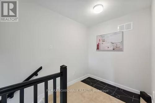209 Anyolite Private, Ottawa, ON - Indoor Photo Showing Other Room