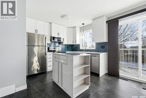 3826 Cormorant Drive E, Regina, SK - Indoor Photo Showing Kitchen With Stainless Steel Kitchen