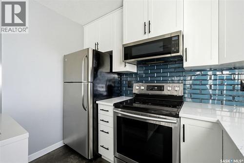 3826 Cormorant Drive E, Regina, SK - Indoor Photo Showing Kitchen With Stainless Steel Kitchen