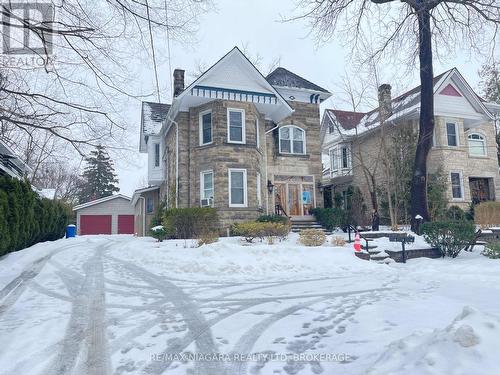 24 QUEEN STREET  Halton Hills (Georgetown), ON L7G 2E4