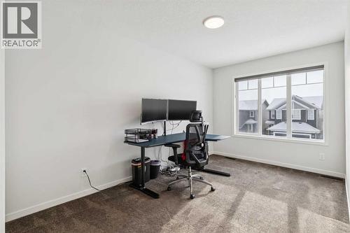 86 Creekside Way Sw, Calgary, AB - Indoor Photo Showing Office