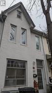 2 - 127 BORDEN STREET  Toronto, ON M5S 2N2