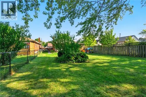 940 Brucedale Avenue E, Hamilton, ON - Outdoor With Backyard
