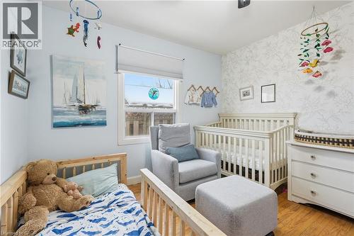 940 Brucedale Avenue E, Hamilton, ON - Indoor Photo Showing Bedroom