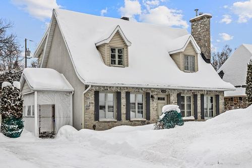 8230 Rue de Colombelles  Québec (Charlesbourg), QC G1G 5L8