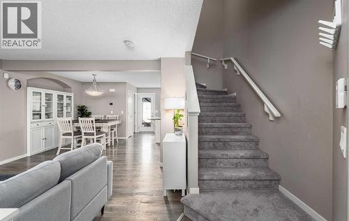 17 Evansridge Circle Nw, Calgary, AB - Indoor Photo Showing Other Room