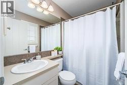 Ensuite Bathroom - 