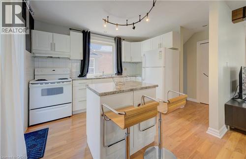 350 Victoria Street S, Kitchener, ON - Indoor Photo Showing Kitchen