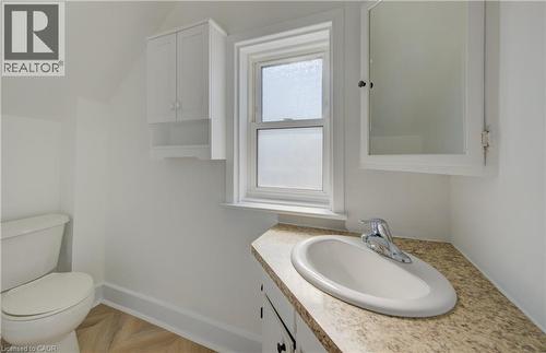 350 Victoria Street S, Kitchener, ON - Indoor Photo Showing Bathroom