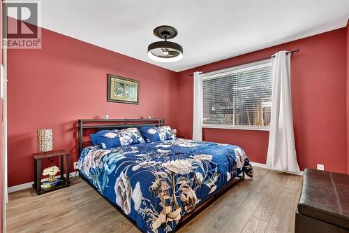 941 Ranchview Crescent Nw, Calgary, AB - Indoor Photo Showing Bedroom