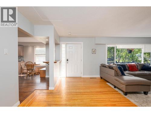 1601 Gorse Street, Prince George, BC - Indoor Photo Showing Living Room