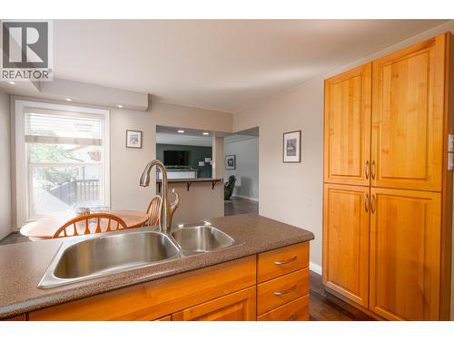 1601 Gorse Street, Prince George, BC - Indoor Photo Showing Kitchen With Double Sink