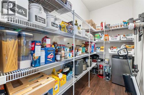 35 Aspenshire Drive Sw, Calgary, AB - Indoor Photo Showing Other Room