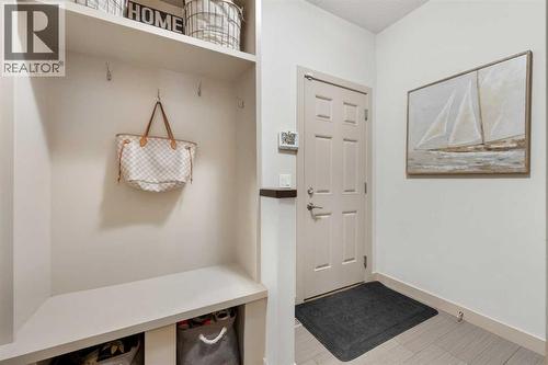 35 Aspenshire Drive Sw, Calgary, AB - Indoor Photo Showing Other Room