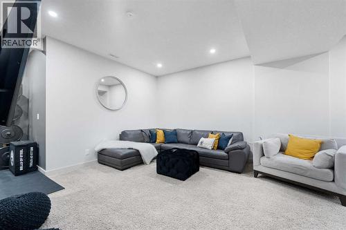 35 Aspenshire Drive Sw, Calgary, AB - Indoor