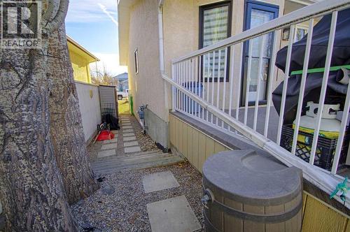 46 Heritage Crescent W, Lethbridge, AB - Outdoor