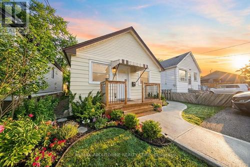 435 WAVERLY STREET  Hamilton, ON L8H 6R5