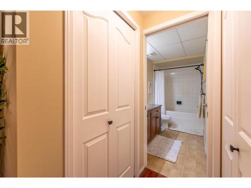 3178 Via Centrale Unit# 2201, Kelowna, BC - Indoor Photo Showing Other Room