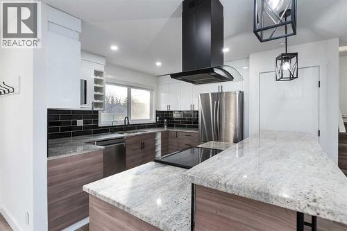 6163 Penworth Road Se, Calgary, AB - Indoor Photo Showing Kitchen With Upgraded Kitchen