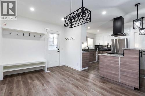 6163 Penworth Road Se, Calgary, AB - Indoor