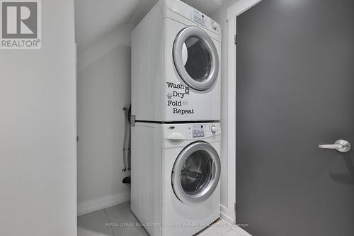 256 Walter Avenue S, Hamilton, ON - Indoor Photo Showing Laundry Room
