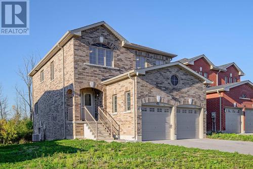 43 CAREW BOULEVARD  Kawartha Lakes, ON K9V 0P7