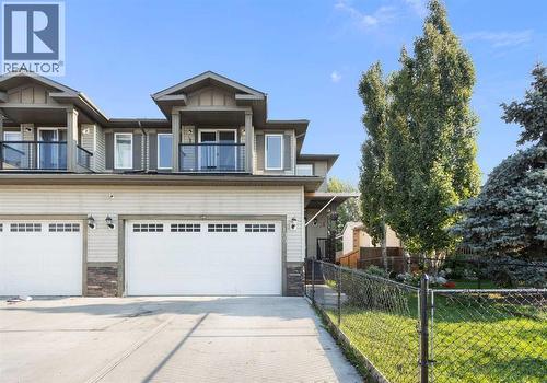 100 Lakeside View, Strathmore, AB - Outdoor With Facade